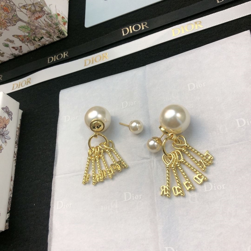 chr1st1an D10r earrings